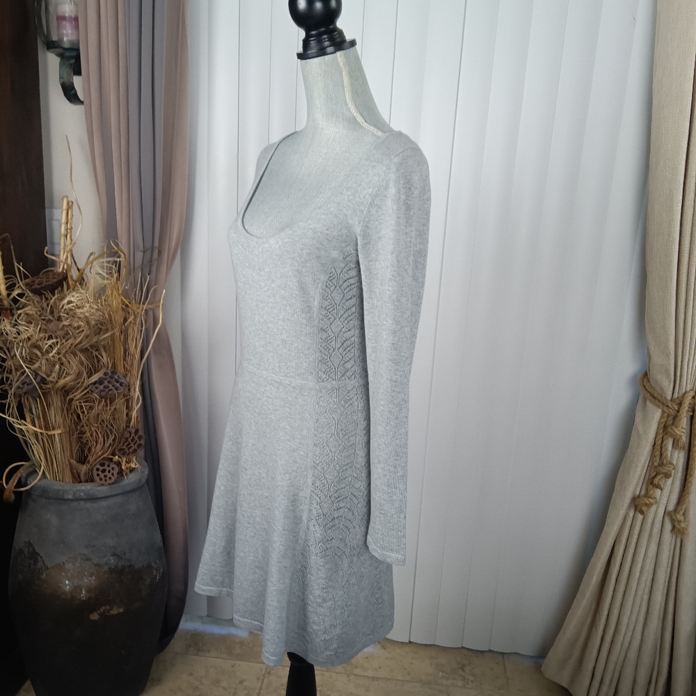 Victoria Secret Womens Knitted Dress. - Picture 2 of 16